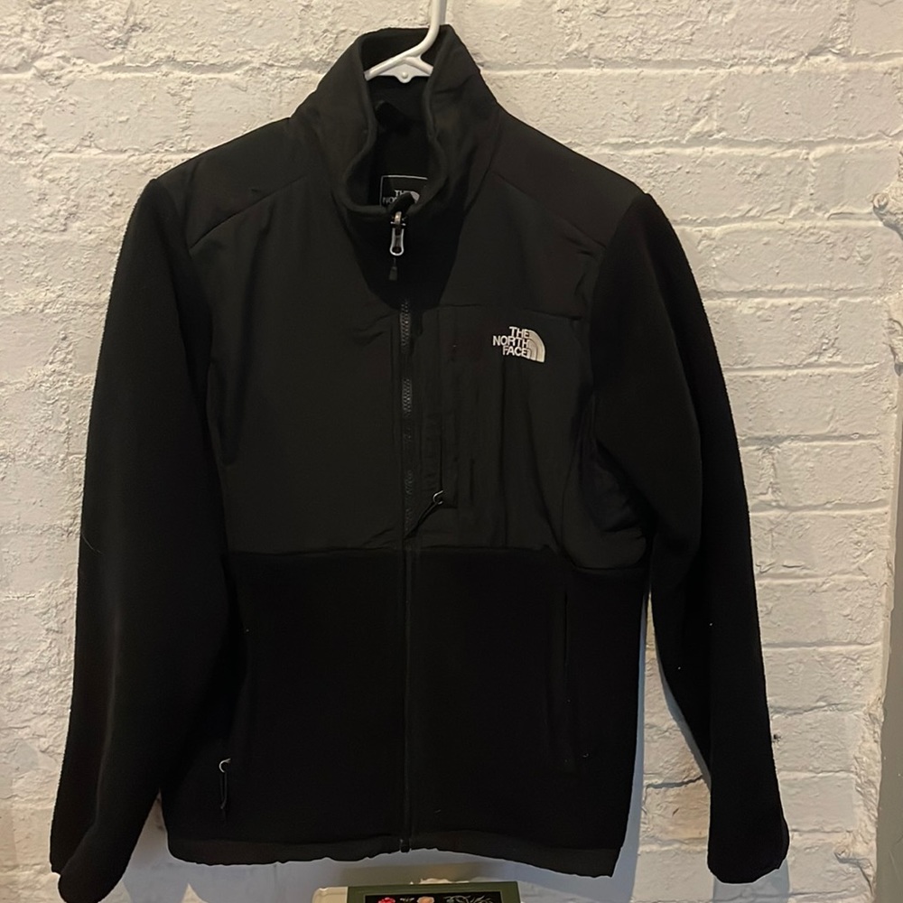The North Face Women’s Black Denali Jacket